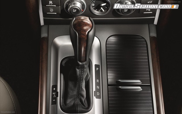 Land Rover Rover Vogue 2012 Widescreen Picture #13 Land Rover Rover Vogue 2012 Widescreen Picture #13